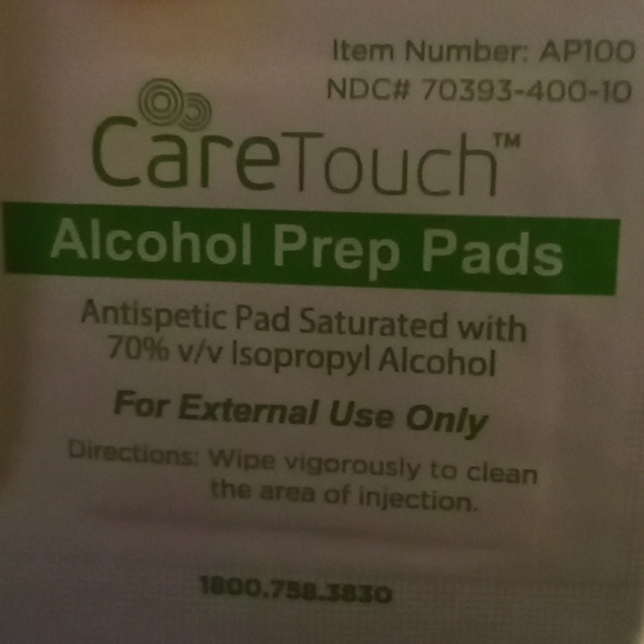 So what I'm selling is a kit to do your own press on nails And look cute. - Picture 4 of 8